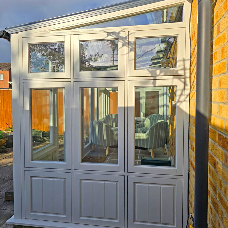 Timber Conservatory with Aluminium Roof, Abingdon. Woodcraft Windows